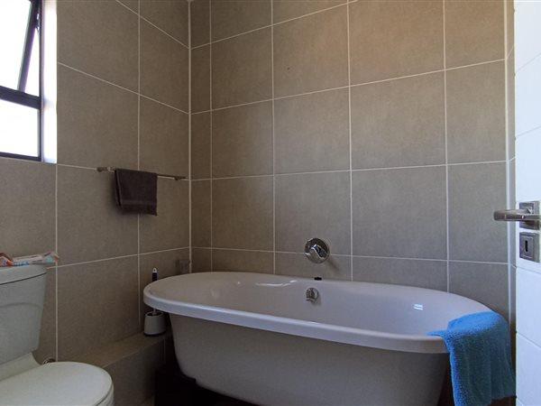 2 Bedroom Property for Sale in Olivedale Gauteng