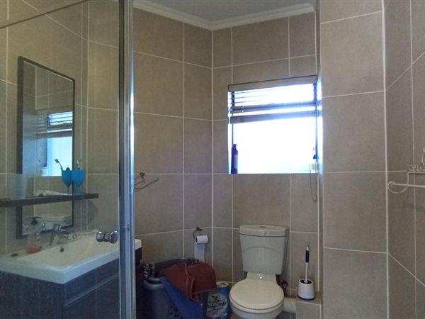 2 Bedroom Property for Sale in Olivedale Gauteng