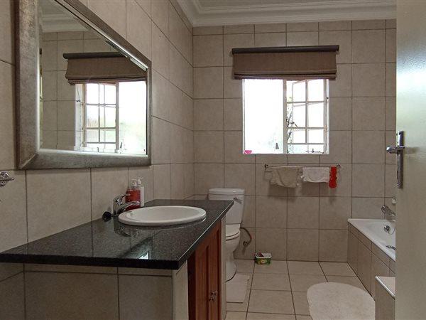 3 Bedroom Property for Sale in Fourways Gauteng