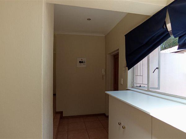 5 Bedroom Property for Sale in Gallo Manor Gauteng