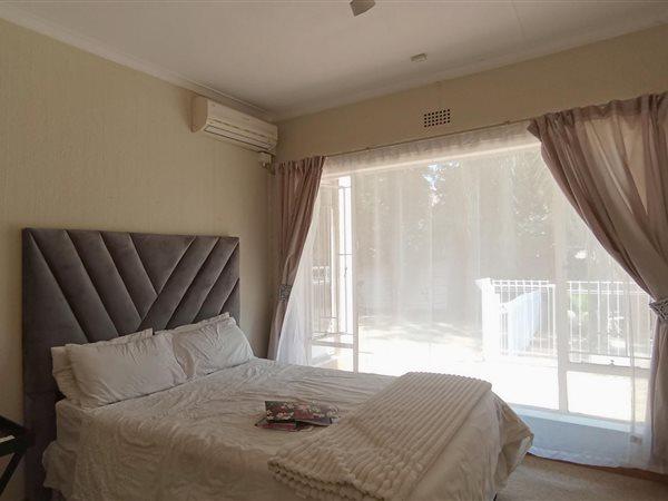 5 Bedroom Property for Sale in Gallo Manor Gauteng
