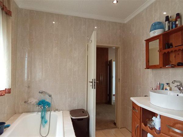 3 Bedroom Property for Sale in Parkmore Gauteng