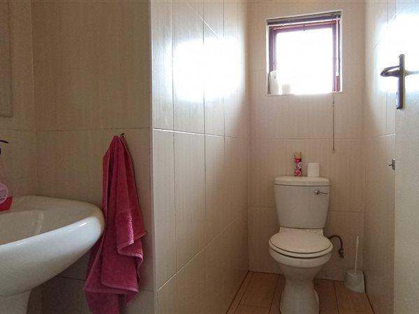 3 Bedroom Property for Sale in Parkmore Gauteng