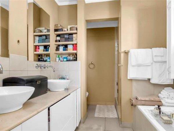 2 Bedroom Property for Sale in Sandhurst Gauteng