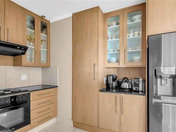 2 Bedroom Property for Sale in Sandhurst Gauteng