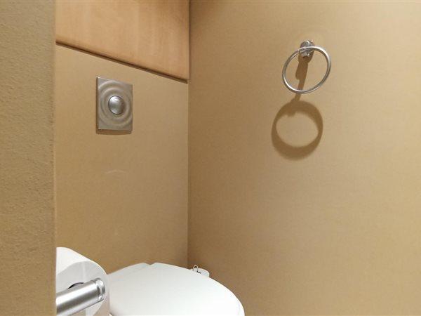 2 Bedroom Property for Sale in Sandhurst Gauteng