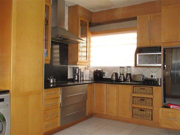 6 Bedroom Property for Sale in Strathavon Gauteng