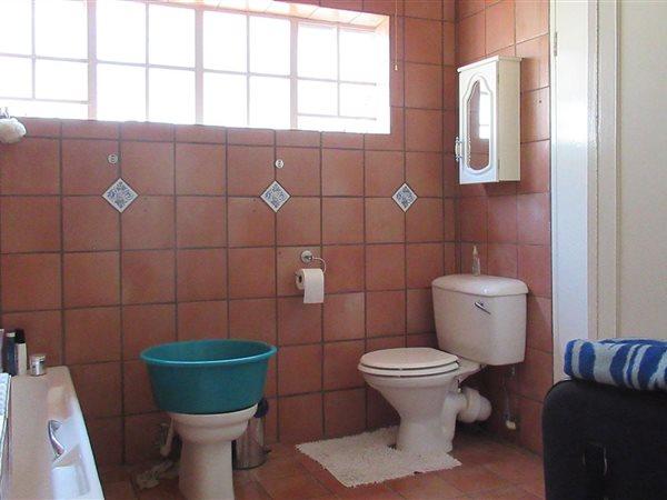 6 Bedroom Property for Sale in Strathavon Gauteng