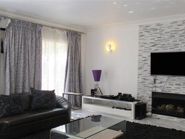 6 Bedroom Property for Sale in Strathavon Gauteng