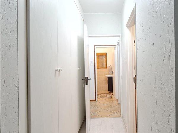 2 Bedroom Property for Sale in Sunninghill Gauteng