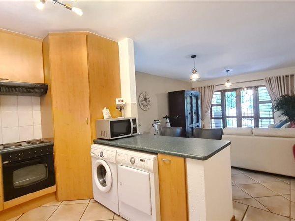 2 Bedroom Property for Sale in Sunninghill Gauteng