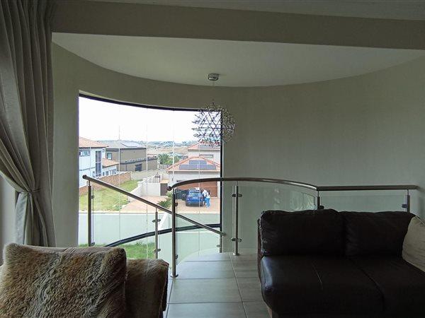 4 Bedroom Property for Sale in Blue Valley Golf Estate Gauteng