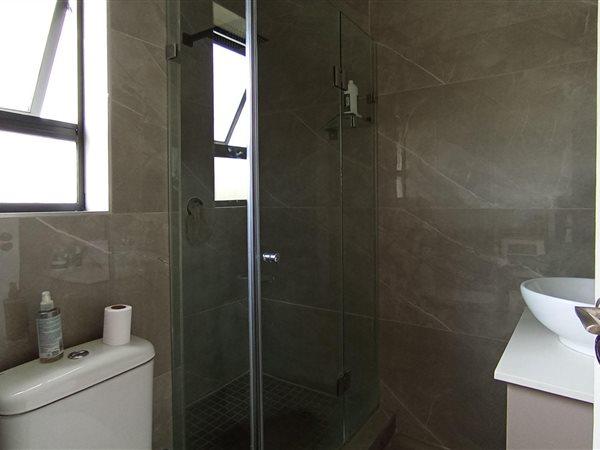 4 Bedroom Property for Sale in Blue Valley Golf Estate Gauteng