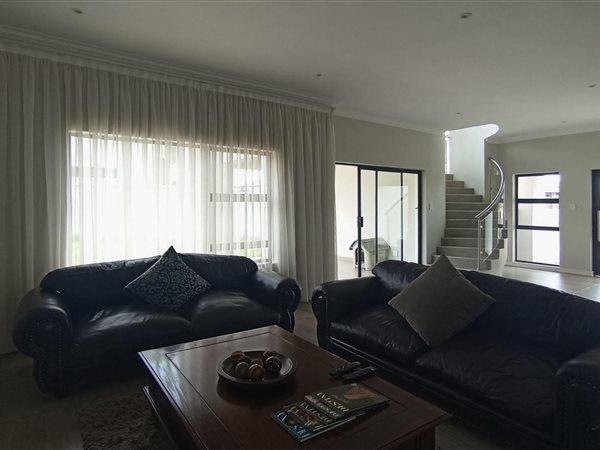 4 Bedroom Property for Sale in Blue Valley Golf Estate Gauteng