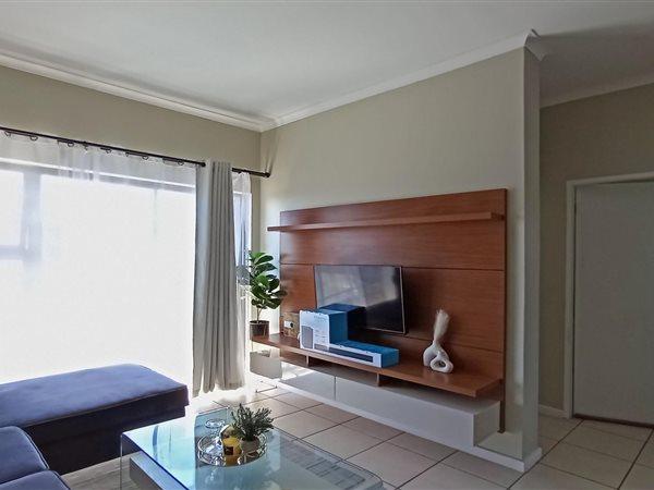 2 Bedroom Property for Sale in Grand Central Gauteng