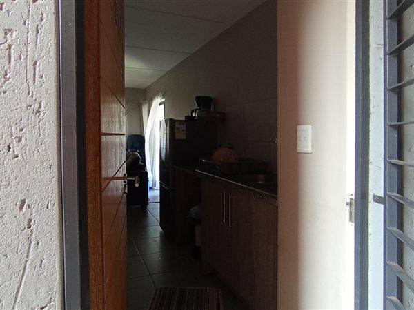 2 Bedroom Property for Sale in Grand Central Gauteng