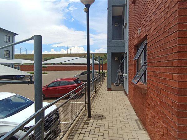 2 Bedroom Property for Sale in Grand Central Gauteng