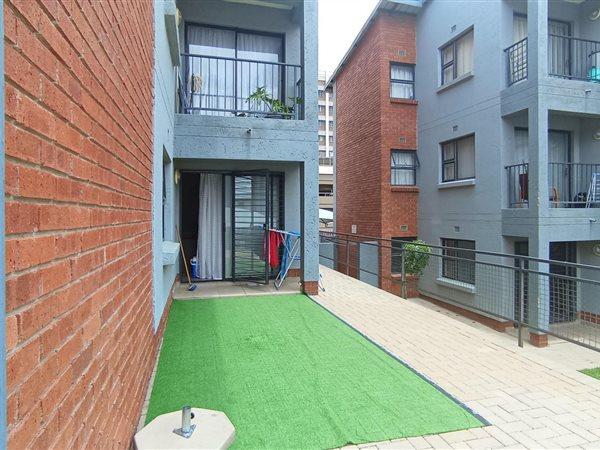 2 Bedroom Property for Sale in Grand Central Gauteng
