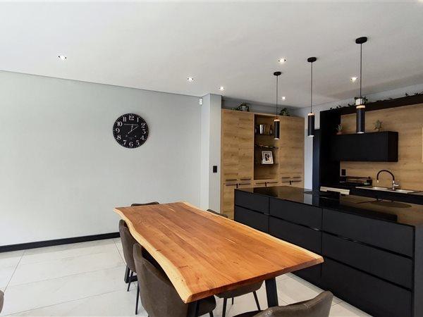 3 Bedroom Property for Sale in Edenvale Central Gauteng