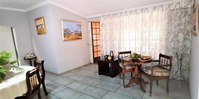 5 Bedroom Property for Sale in Florauna Gauteng