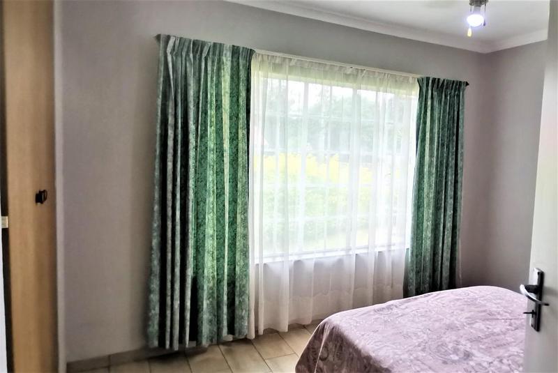 5 Bedroom Property for Sale in Florauna Gauteng