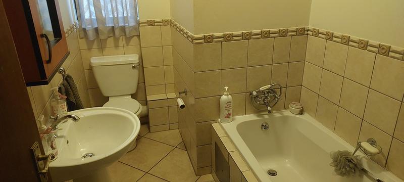 2 Bedroom Property for Sale in Montana Tuine Gauteng
