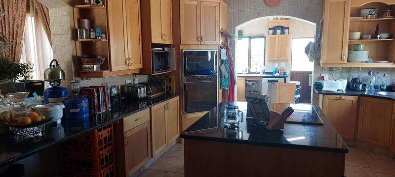 5 Bedroom Property for Sale in Mooikloof Equestrian Estate Gauteng