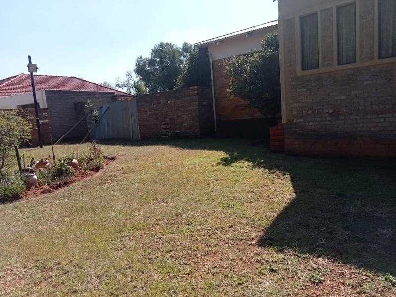 4 Bedroom Property for Sale in Florida Gauteng
