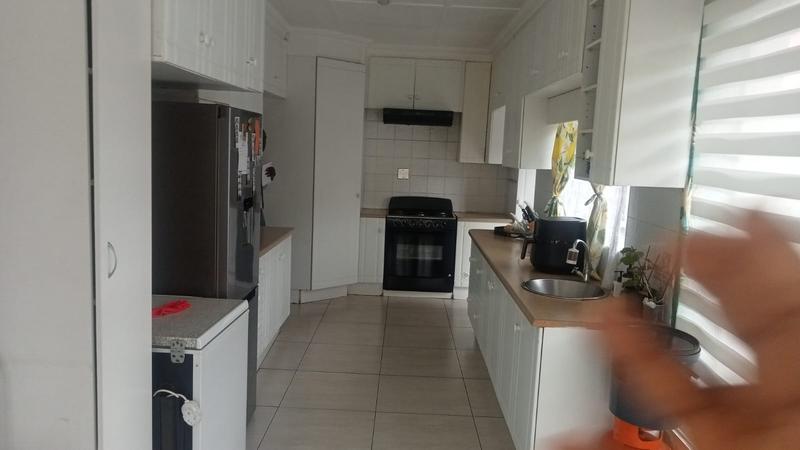 3 Bedroom Property for Sale in Florida North Gauteng