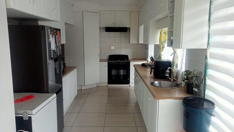 3 Bedroom Property for Sale in Florida North Gauteng