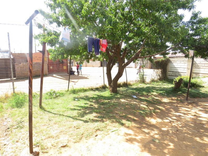 2 Bedroom Property for Sale in Tshepisong Gauteng