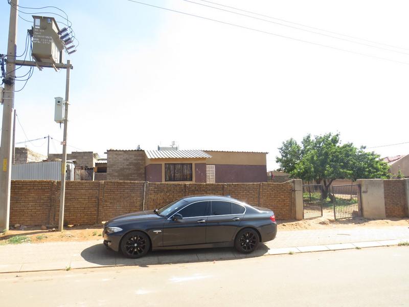 2 Bedroom Property for Sale in Tshepisong Gauteng