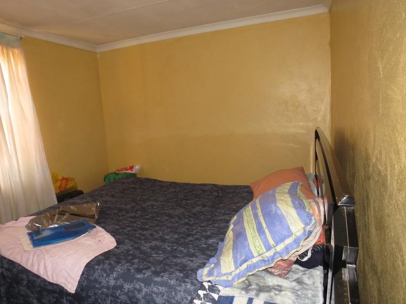 2 Bedroom Property for Sale in Tshepisong Gauteng