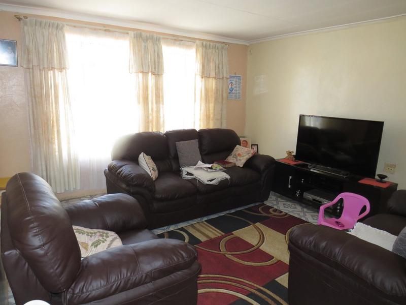 2 Bedroom Property for Sale in Tshepisong Gauteng