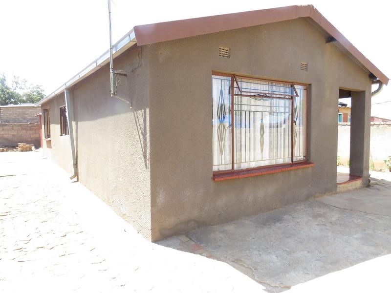 2 Bedroom Property for Sale in Tshepisong Gauteng
