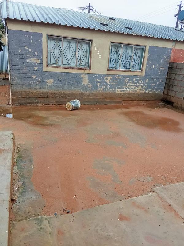 2 Bedroom Property for Sale in Tshepisong Gauteng
