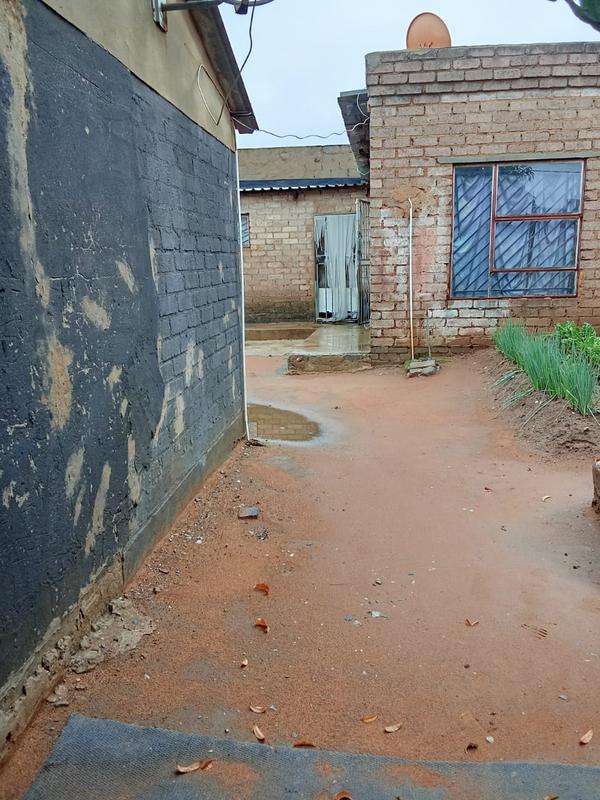 2 Bedroom Property for Sale in Tshepisong Gauteng
