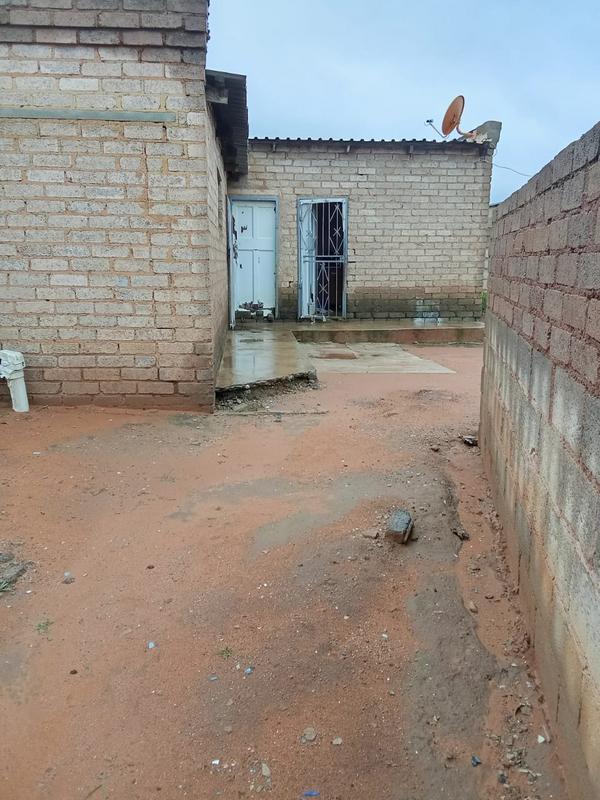 2 Bedroom Property for Sale in Tshepisong Gauteng
