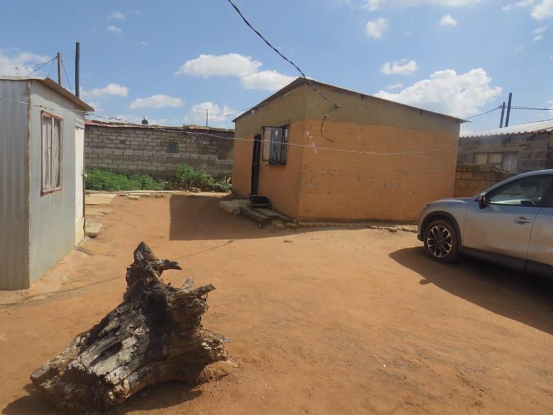 1 Bedroom Property for Sale in Tshepisong Gauteng