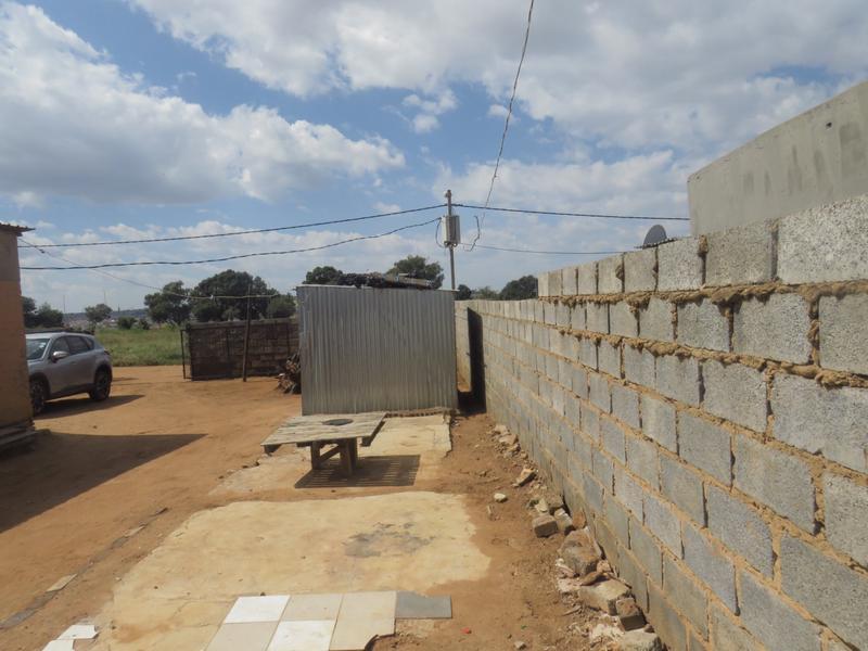 1 Bedroom Property for Sale in Tshepisong Gauteng