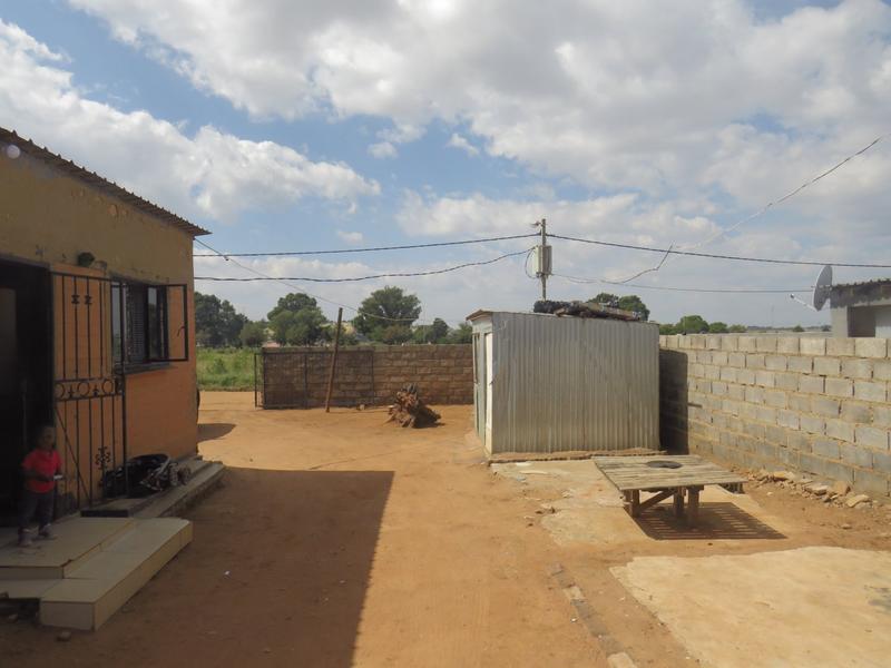1 Bedroom Property for Sale in Tshepisong Gauteng