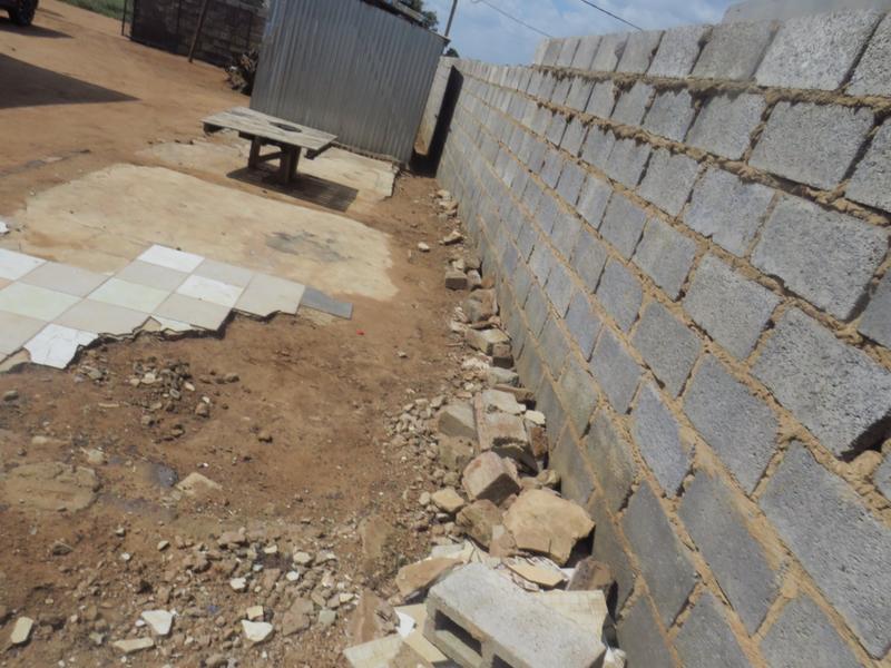1 Bedroom Property for Sale in Tshepisong Gauteng