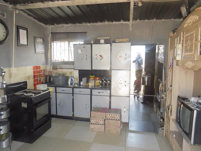1 Bedroom Property for Sale in Tshepisong Gauteng