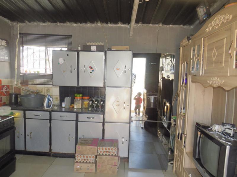 1 Bedroom Property for Sale in Tshepisong Gauteng