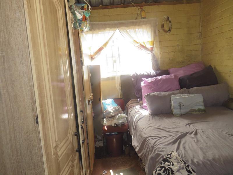 1 Bedroom Property for Sale in Tshepisong Gauteng