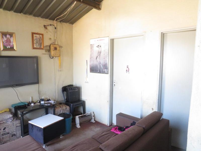 2 Bedroom Property for Sale in Tshepisong Gauteng