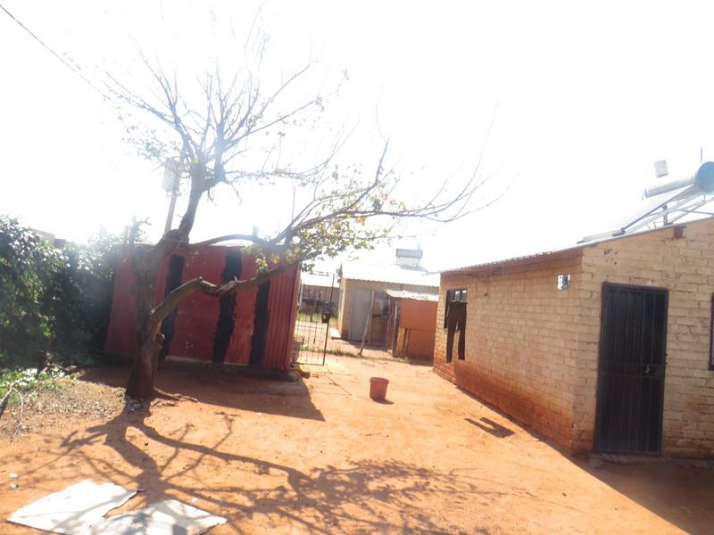 2 Bedroom Property for Sale in Tshepisong Gauteng