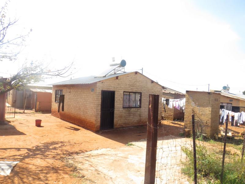 2 Bedroom Property for Sale in Tshepisong Gauteng