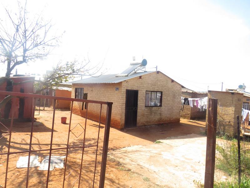 2 Bedroom Property for Sale in Tshepisong Gauteng