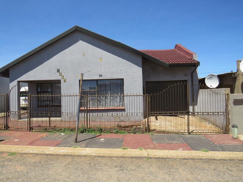 Commercial Property for Sale in Kagiso Gauteng